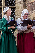 Sally Chestnutt and Adie Grinyer of Musyck Anon at Berkeley Castle